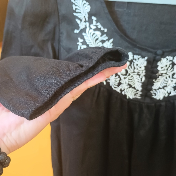 For The Republic Black and White Long Sleeve Embroidered 100% Linen Top Size 12 - Picture 5 of 16